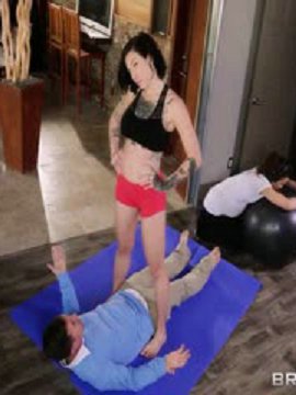 Yoga Instructor is a Tatted Slut - Brazzers
